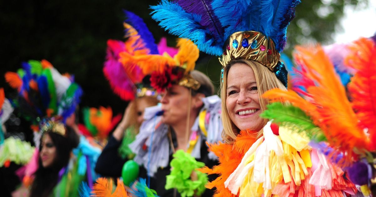 PARADE: Register here for Bolton Pride Parade sponsored by @boltonathome Saturday 22 September 2018 #BoltonPride18 #ReflectCelebrateEducate We'll be joined by ambassadors <a href="/JessicaEllisUK/">Jessica Ellis</a> &amp; <a href="/Daisy_wooddavis/">Daisy Wood-Davis</a> with special guest <a href="/sandragogglebox/">SANDRAGOGGLEBOX 👁</a> &amp; much more buff.ly/2vVQx3G