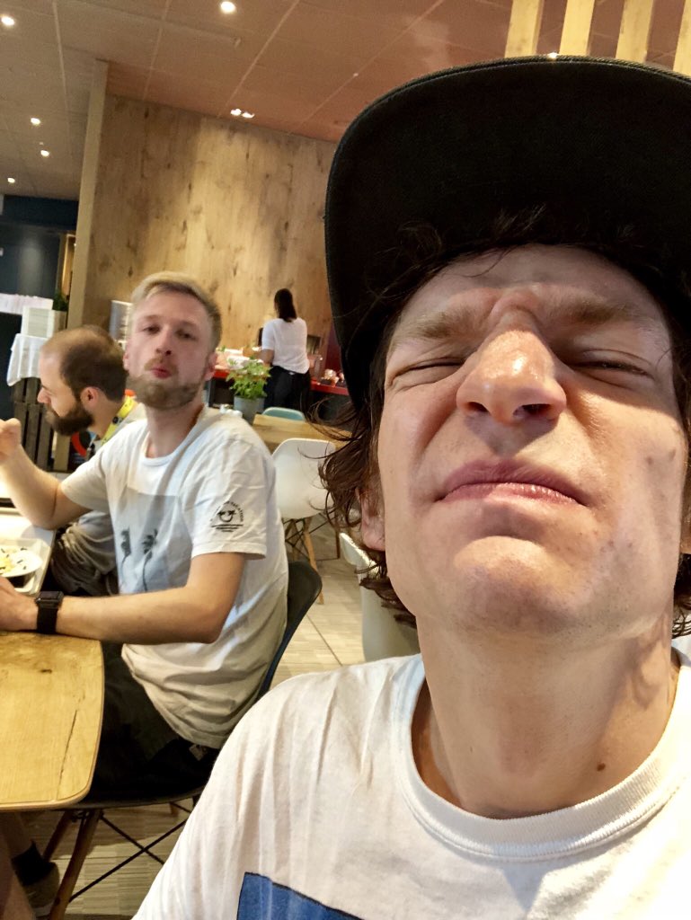 TheKrogmann's tweet image. Suchst du auch den Kick für den Augenblick?! @maexdaemaege und ich machen gleich ein live #moinmoin von der @gamescom ! #computerliebe wird garantiert - um 10:30h auf @TheRocketBeans 😘