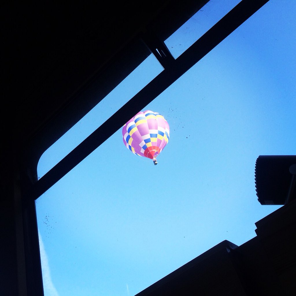 theyesbus's tweet photo. Had an interesting visitor this morning... how cool is that?! 
#pickme #want #hotairballoon #sayyesmore https://t.co/ez6z55gCIa