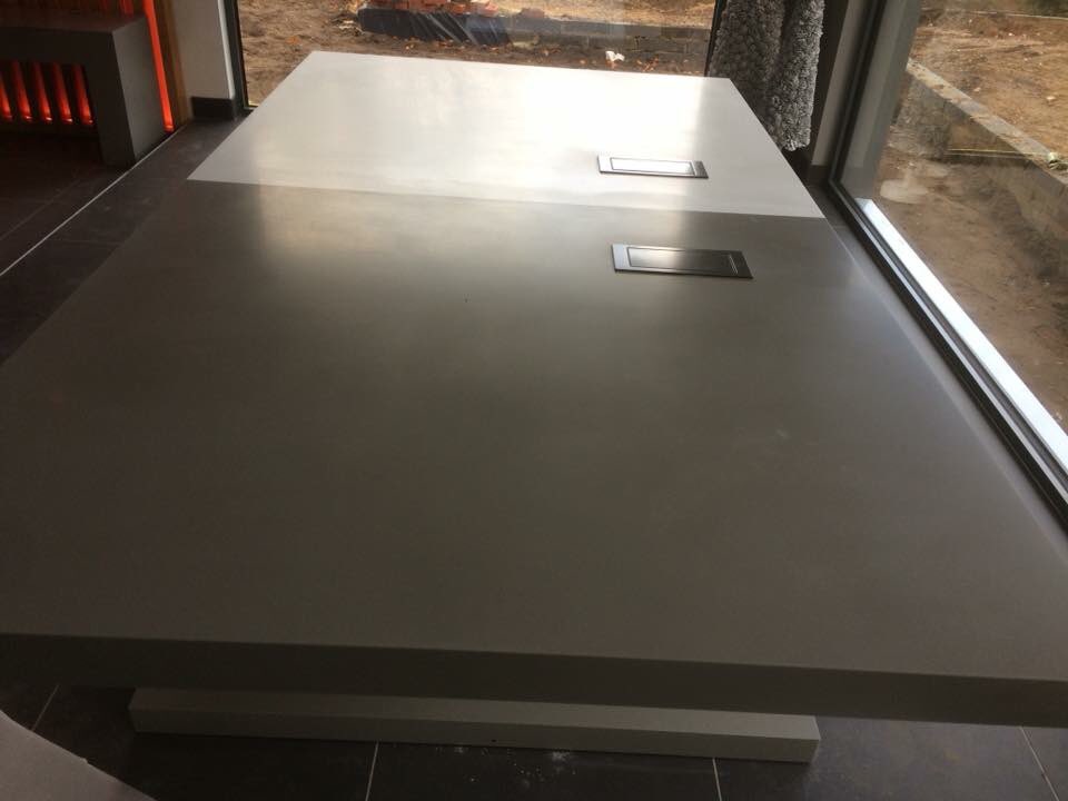Techtops08's tweet image. I like projects like this. This was both fun and very challenging. Every part from welding the framework to building the material up around it. As desks go as well it is stunning 
#techtops #worktops #lg #himacs #tristone #desk #kent #challenging #welding #businessman