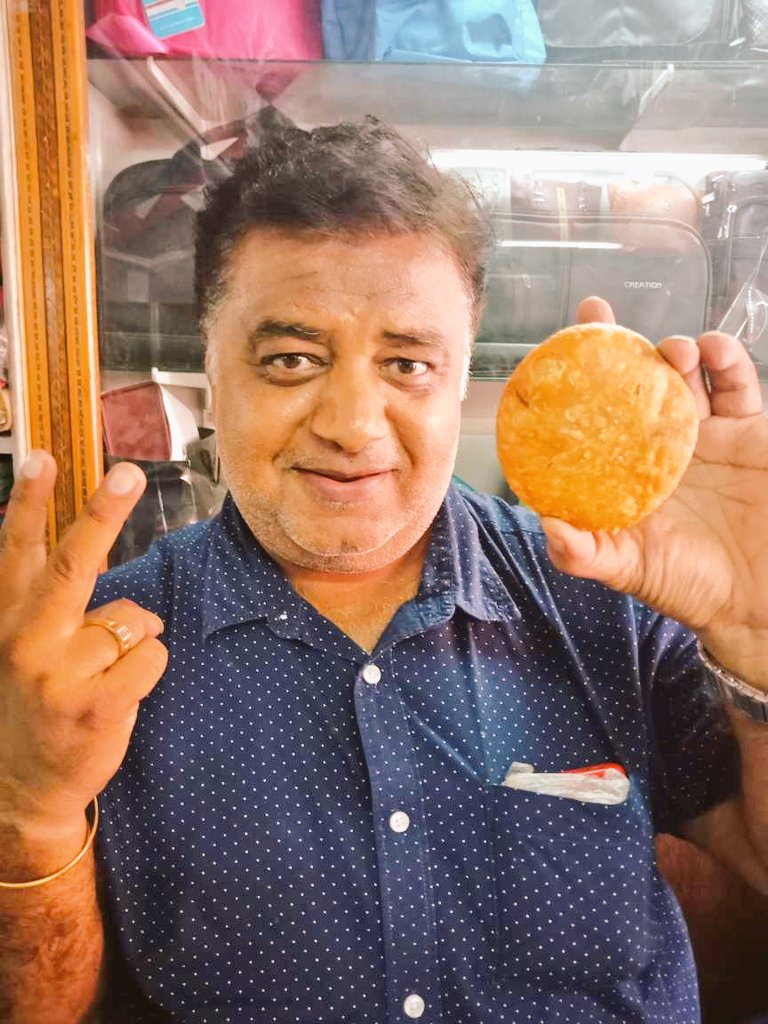 blessedkamal's tweet photo. @Cashify_ #ClickyChallenge
#WorldPhotographyDay
#foodporn
#WorldPhotographyDay2018
@bhelman9
@NishantJain_88
@piyushpuri12
@Rahulrahs
@suruchi_mehta3
@NehaManocha7
@toposant55
@misty_basu
@Rain_Man25
@chandra_mani38
@niteshvats7
@narpatsing826
@porwal_shilpi
@saya_sonam https://t.co/m6uFFXPIAW