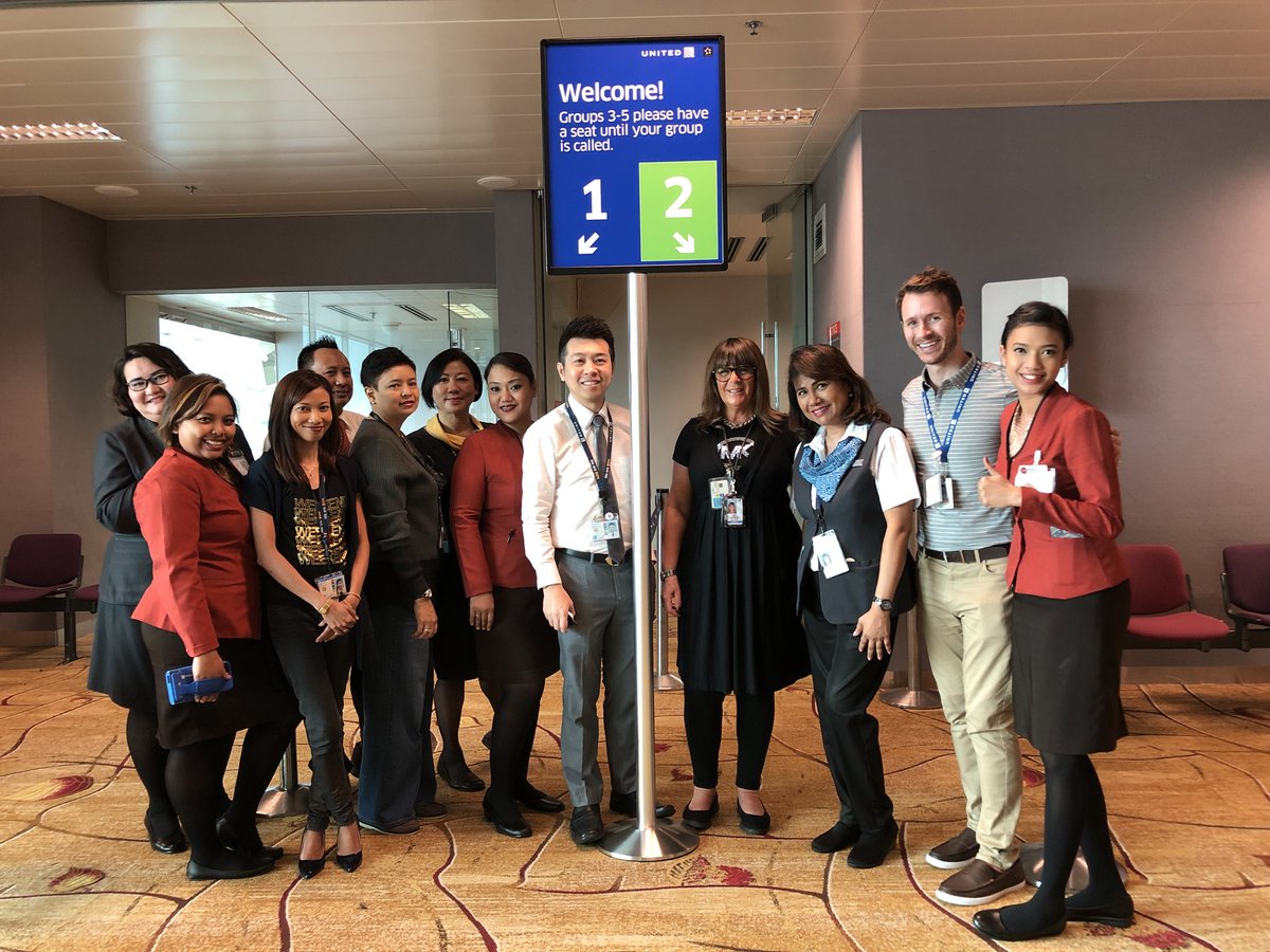 _ryanlester's tweet photo. Wrapped up a successful activation in SIN (Singapore)🇸🇬 - A spectacular team and station! True Rockstars.👏🏼 @weareunited @MattatUnited @JMRoitman @sam_shinohara @sarahraemurphy #beingunited https://t.co/9tGJl03lw3