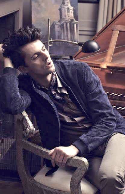 DaemonsDomain's tweet photo. Goode Morning! It's time for #MatthewMonday -- have a great week!
Photo: Kevin Davies for Room 100, 2013
#adiscoveryofwitches #matthewgoode #matthewclairmont #matthewsquared https://t.co/akEsoReYhX