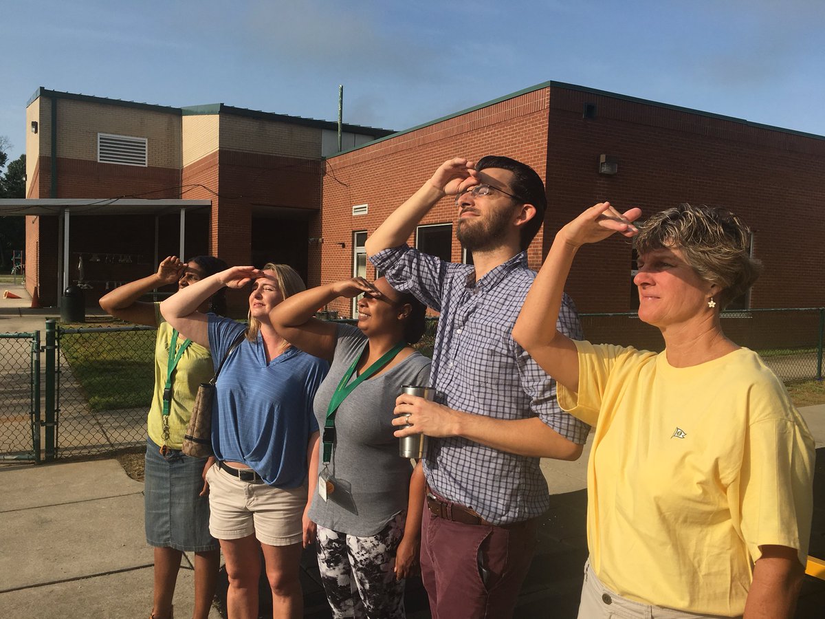 GomezAndreya's tweet photo. #thecreekkickoff #CreeksideEagles #sunmerinNC https://t.co/ZyNSiUohFY