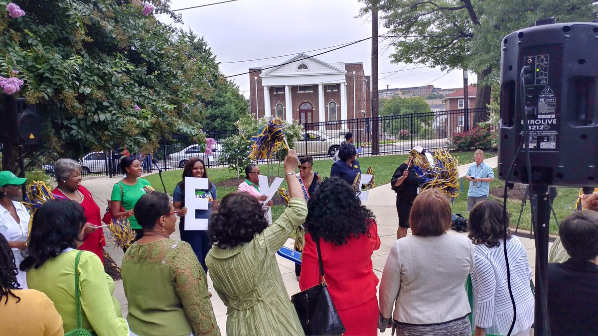 ExcelAcademyPS's tweet photo. #firstdayofschool #dcps https://t.co/mjWMBrJgtQ