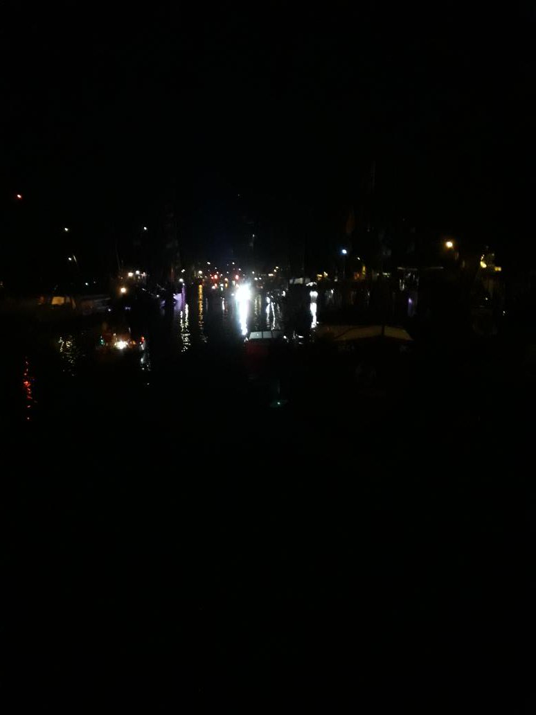 friesblond's tweet photo. #maartenvanderweijden zaterdagavond in Stavoren en maandagochtend door Burdaard #11stedenzwemtocht #ongelofelijk #gigantisch #respect https://t.co/q9r6wMvL4M