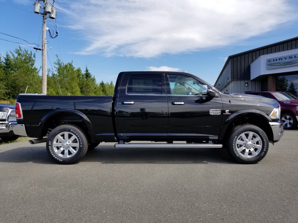 macdchrysler's tweet photo. 2018 Ram 3500 Longhorn Special Edition Crew Cab 4X4 in Brilliant Black Crystal Pearl with the 6.7L Cummins I-6 Turbo Diesel &amp; 6-Speed Automatic, Leather Vented Bucket Seats, Longhorn Special Edition Package, Uconnect 4C and Rear Auto-Leveling Air Suspension. #RamTrucks https://t.co/LpkZQd1hBB