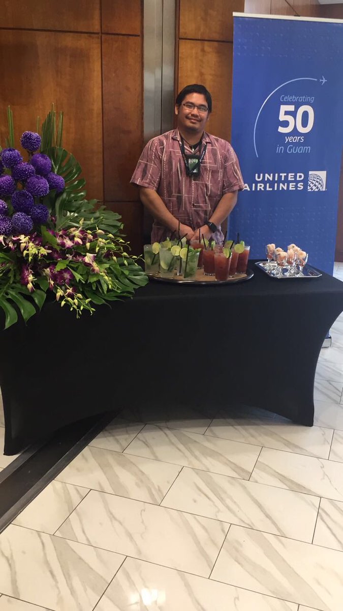 EllieSandlin's tweet photo. Celebrating our 2nd year Sodexo/United partnership anniversary in Guam’s United Club!! Mojito’s, Bloody Mary’s and Shrimp Cocktails!!! Happy Anniversary!!
@weareunited @bythebeach05 @peggybukar @SodexoGroup @AeroEvan949 #TeamGUAM https://t.co/EhB0X1q3jd