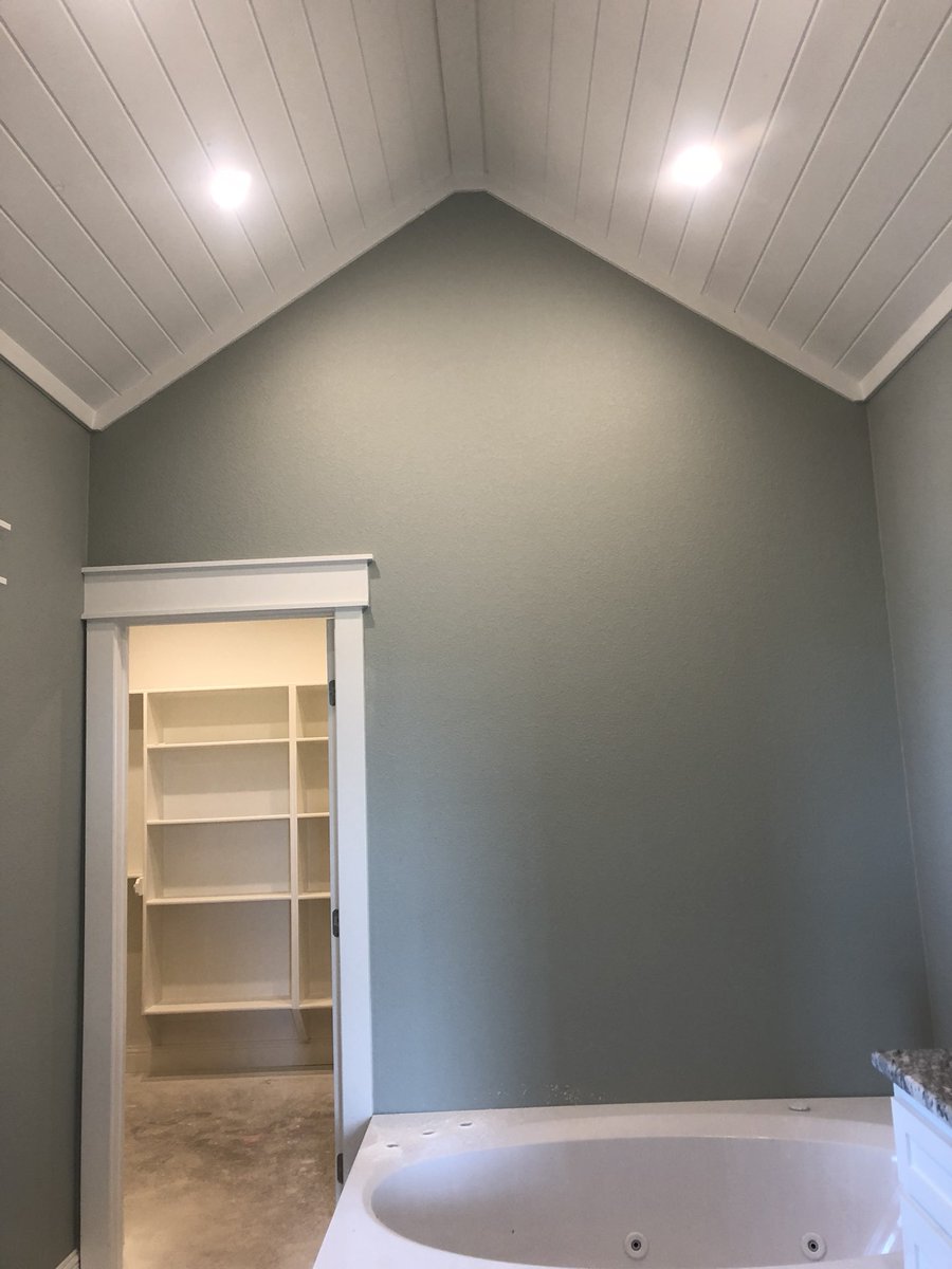 BuiltByBAM's tweet image. I mean how can you say no to this bathroom? #vaultedceiling ✅ #shiplap ✅ #beautifulcolors ✅ it’s nearly nirvana although we might be a little biased 😳 #wacotx #builtbybam #MondayMorning #lowvoltagelighting #whatdoyouthink