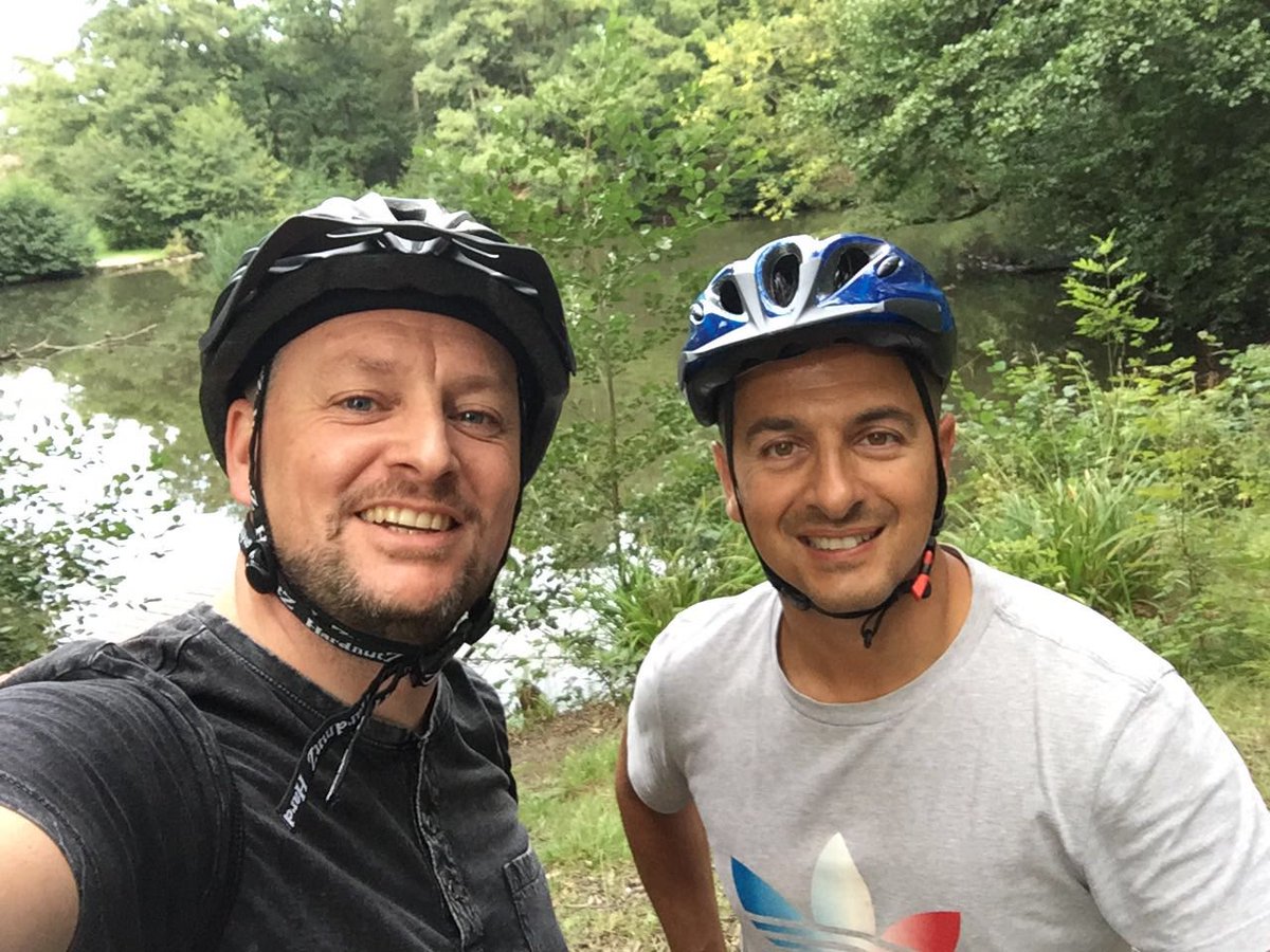 @Fastsigns854 #crawley have finished our week of the challenge with José and Alan’s cycle #FastsignsGTEM in aid of the @forsimonc as a network covering 720miles to raise funds for #cysticfibrosis #CancerReserach #Lifelimitingillness Please donate on uk.virginmoneygiving.com/Team/FASTSIGNS