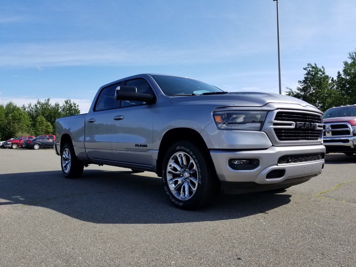 macdchrysler's tweet photo. 2019 Ram 1500 Sport Crew Cab 4X4 in Billet Metallic equipped with 5.7L Hemi VVT V8 &amp; 8-Speed Automatic Transmission, Level 2 Equipment Package, Leather-Faced Vented Bucket Seats, Power Dual-Pane Panoramic Sunroof, Sport Performance Hood, Uconnect 4C (9826) @RamTrucks https://t.co/Dxr6gZYCwn
