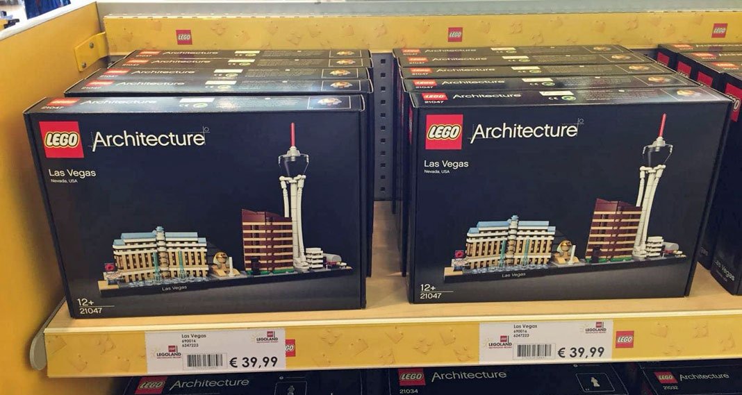 lego architecture 21047