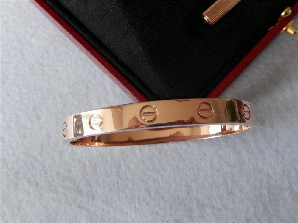 kamogelo_bereng's tweet photo. That @Cartier kinda love ❤️
#NOTLIKEBEFORE #SELECT #Cartier https://t.co/eJUeNwLhbN