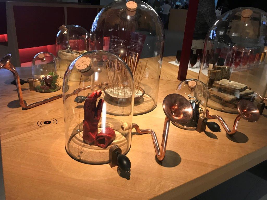 wineworldnews's tweet photo. A walk through Bordeaux's wine tourism initiatives https://t.co/O9PkXIq3Jj #wine #winelover @WineEnthusiast @JMiquelWine @cheers2winecom @JeremyPalmer7 @winewankers @KellyMitchell @BordeauxWines @Bordeaux @frankstero @pietrosd @MrScottEddy @TedNguyen https://t.co/943Wn3LV8D
