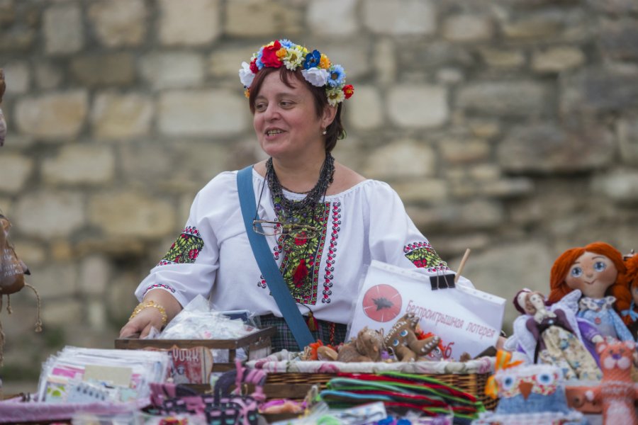 UNDPMoldova's tweet photo. Classical #music 🎼 🎸at the fortress of #Tighina lifts the spirits of people from both banks of Nistru, brings joy &amp; confidence https://t.co/NgkBy4q3NE https://t.co/Mwr4Fju6mY