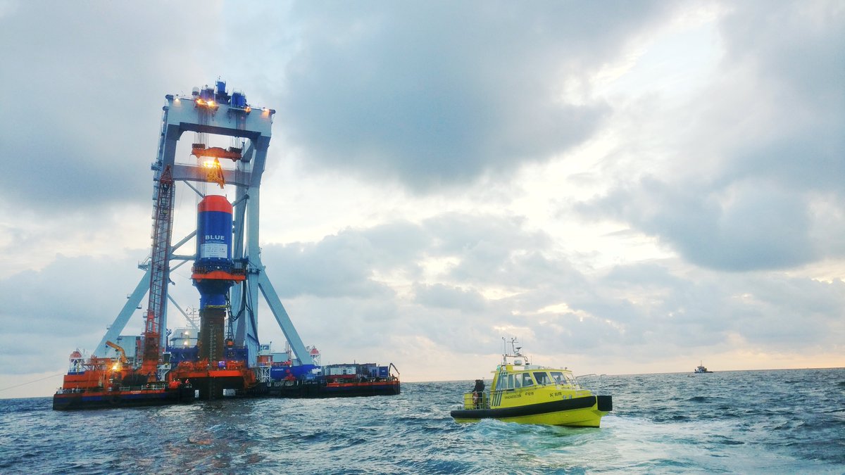 thecarbontrust's tweet photo. The Fistuca BLUE 25M hammer has successfully completed its offshore test as part of the #OffshoreWindAccelerator #BLUEPILOT project. https://t.co/ep6jILR6Aw #Fistuca @SifGroupbv @EON_SE_en @EnBW @Equinor @Orsted @Shell @SSE @VattenfallGroup #EDPR #VanOord https://t.co/lqsTwLNJIw