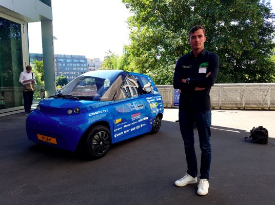 Podcast – Waarom Duitse autofabrikanten luisteren naar deze studenten uit #Eindhoven #Brainport duitslandnieuws.nl/blog/2018/08/1… via <a href="/dld_nieuws/">Duitslandnieuws.nl</a>