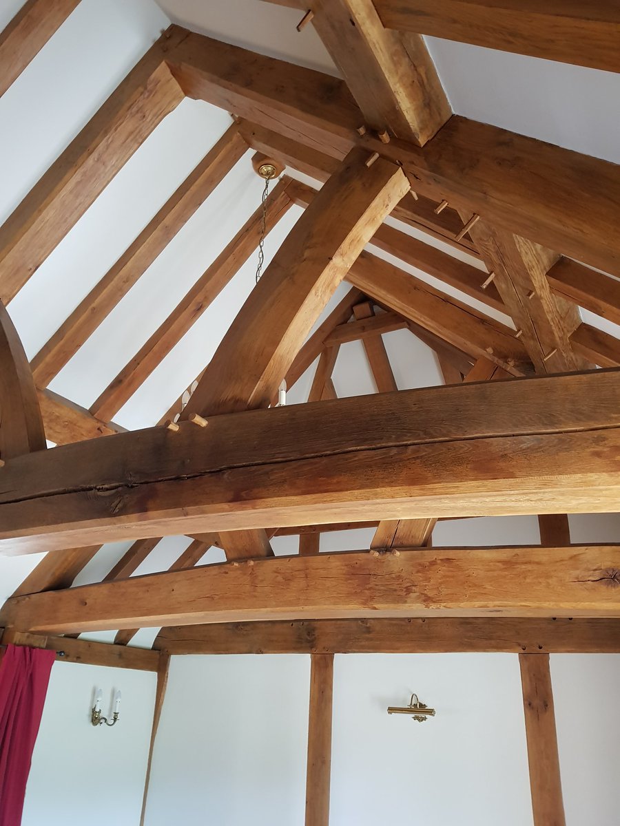 DecoratorAndy's tweet image. Lot of cutting in today but rolling is so easy with @TwoFussyBlokes #MasterDecorators @JohnstonesTrade andrewpullen.co.uk