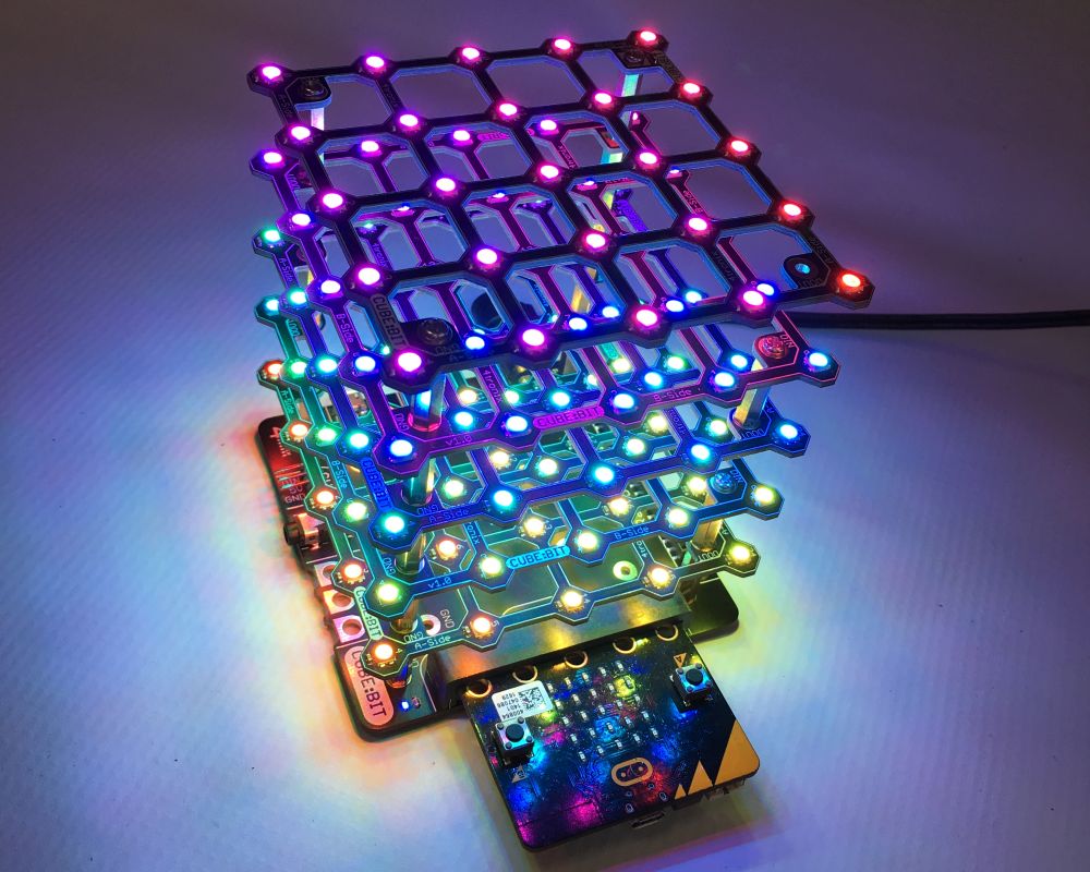 4tronix_uk's tweet image. The Awesome Cube:Bit is now on pre-order. Shipping 28th August. First Come First served. (pre-orders at 10% discount!) shop.4tronix.co.uk/products/cube-…