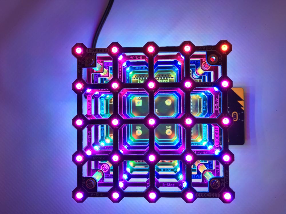 4tronix_uk's tweet image. The Awesome Cube:Bit is now on pre-order. Shipping 28th August. First Come First served. (pre-orders at 10% discount!) shop.4tronix.co.uk/products/cube-…