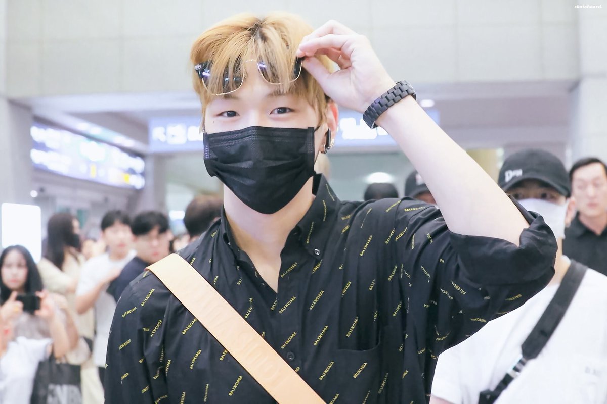kang daniel pics tweet media