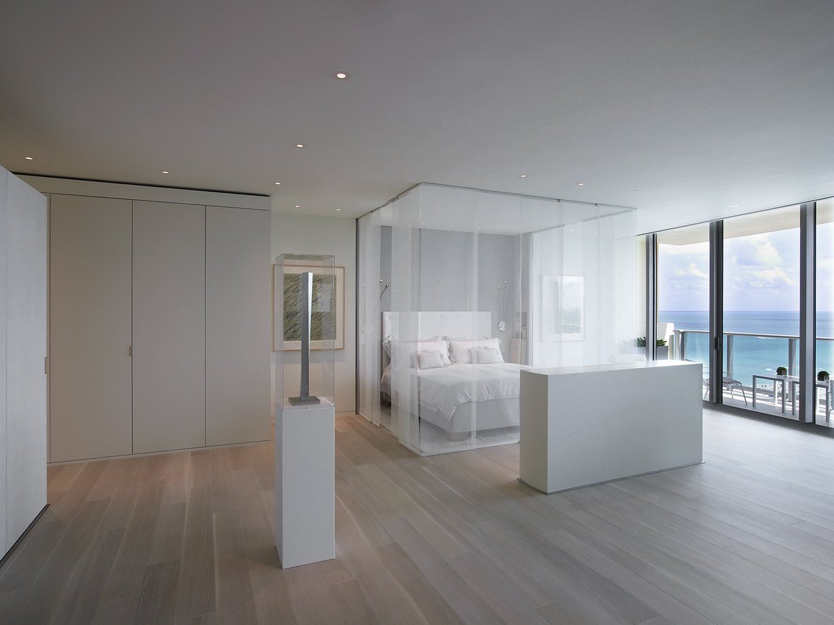 STUDIO_PUTMAN's tweet photo. Private residence in Miami designed by Studio Putman Photography by #EricLaignel 
#FrenchDesign #StudioPutman #ProjetsPutman #DesignProject #OliviaPutman #EditionsPutman #InteriorDesign #homestyling #privateresidence #dreamhouse #Livingroom #MiamiBeach #designlovers https://t.co/CjxrfnvcZE