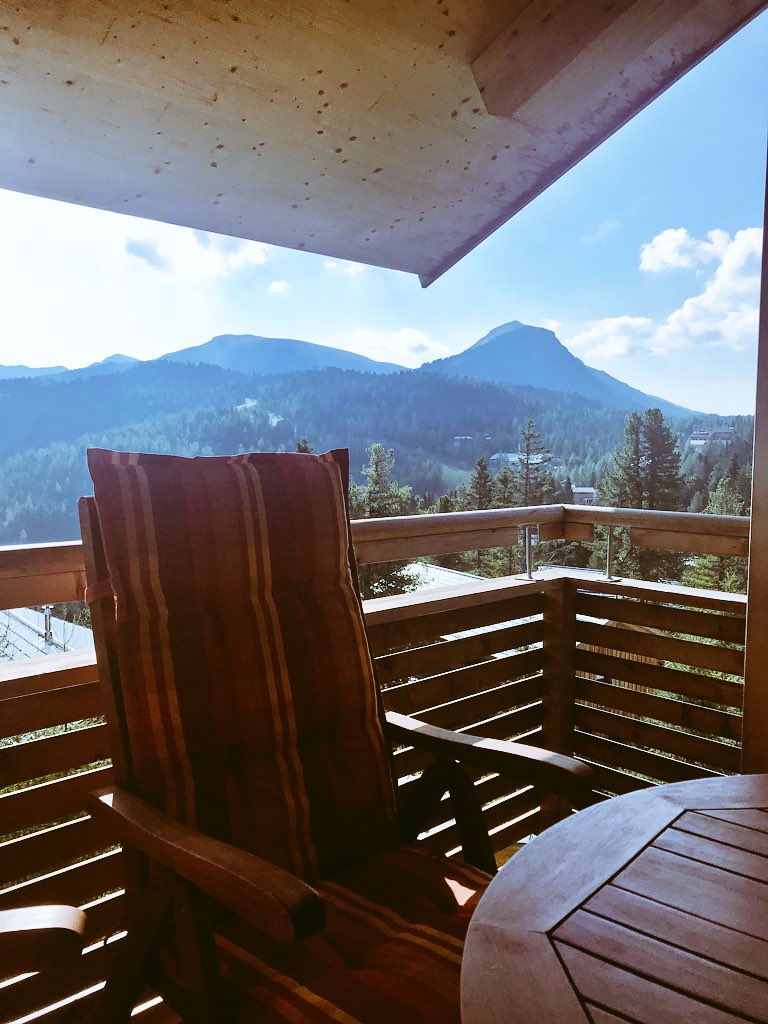 houseenvy's tweet photo. Monday morning views #officegoals @chalettytom @turracher_hoehe https://t.co/OxlgDoyyaz