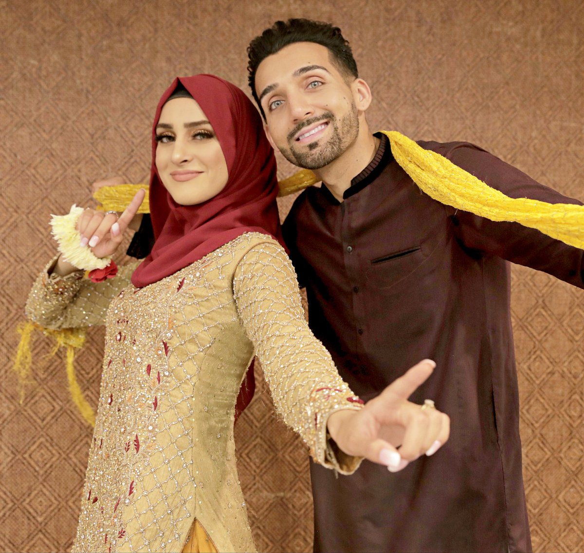 Shamidrees's tweet photo. A good friend is hard to find because the best one is already mine 😁 @QueenFroggy https://t.co/TrqFFhZb6z