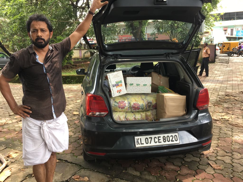 KochiRefinery's tweet photo. In all types of vehicles CROA volunteers send medicines and relief items to #KeralaFlood relief camps. Requests plenty, relief works, non-stop. #DoForKerala #StandWithKerala #KochiRefinery #energisinglives https://t.co/CaWvUDHRw2