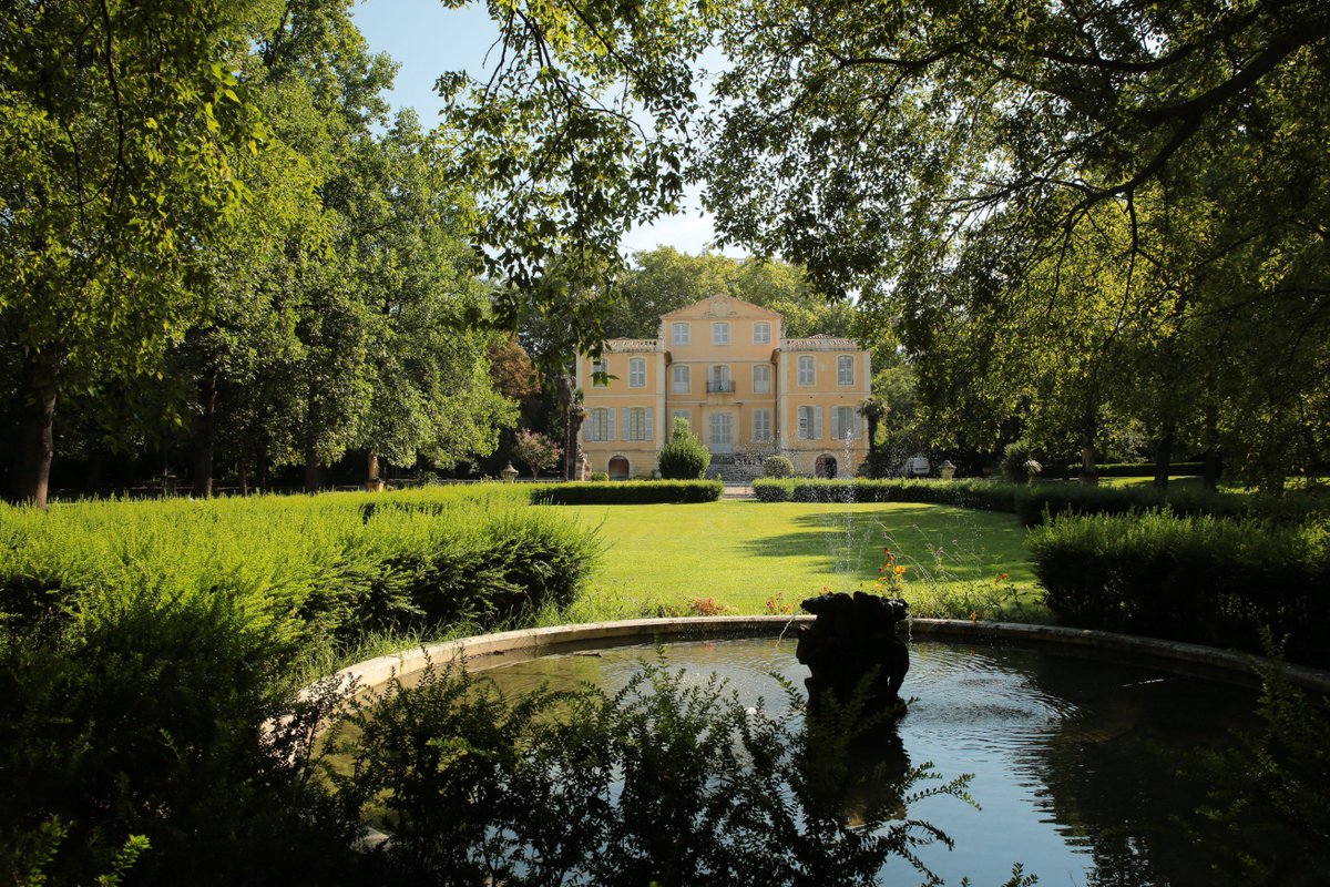 DavidLaMars's tweet photo. Jardin et Bastide de la #Magalone (fin XVIIe s. inscrits aux MH) en amputation progressive -> 1948 -> 1968 -> 2018 -> 2038 ? #Marseille https://t.co/7hPIPDWfbD