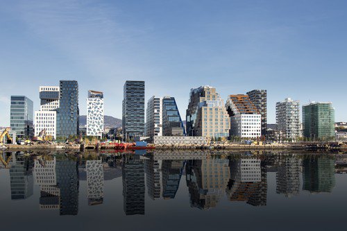 Norkart's tweet photo. Norkart vil være tilstede på Eiendomsutviklingsdagene 2018 både som deltager og utstiller.Det blir #byutvikling #arkitektur #transformasjon #nyetrender #konsepter Vi har alt du trenger av kart- og eiendomsdata og mye mer. Stikk innom! https://t.co/aVgHbpJfao #eud2018 @EstateMedia https://t.co/jJZ9Gd5Ap7