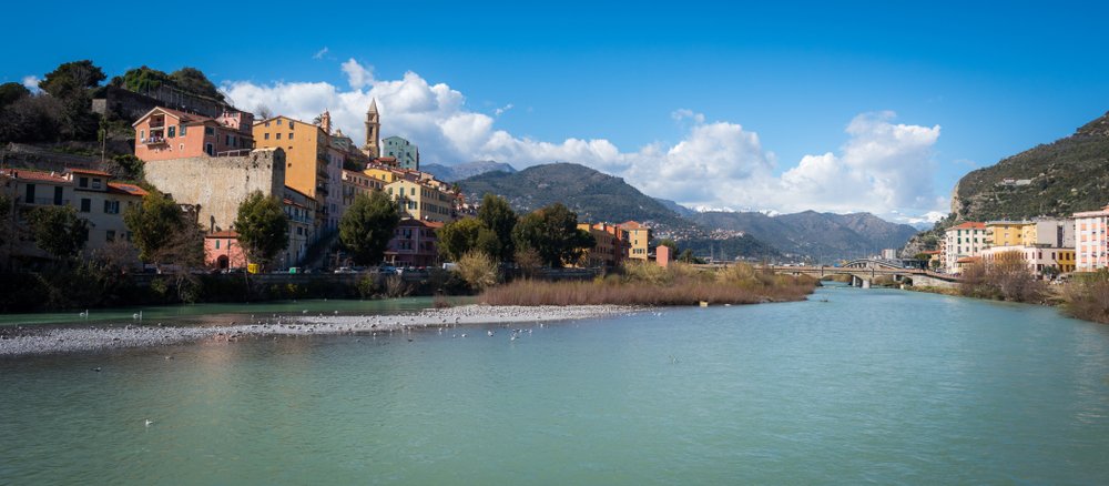 LuxuryLuxisto's tweet image. No need to anchor outside #Monaco if there&apos;s no room at the Port. Explore the surroundings as @LuxuryTravGuide  publishes a great #sailingguide which takes you to #Ventimiglia in #Italy. ow.ly/CDWq30ltn5z