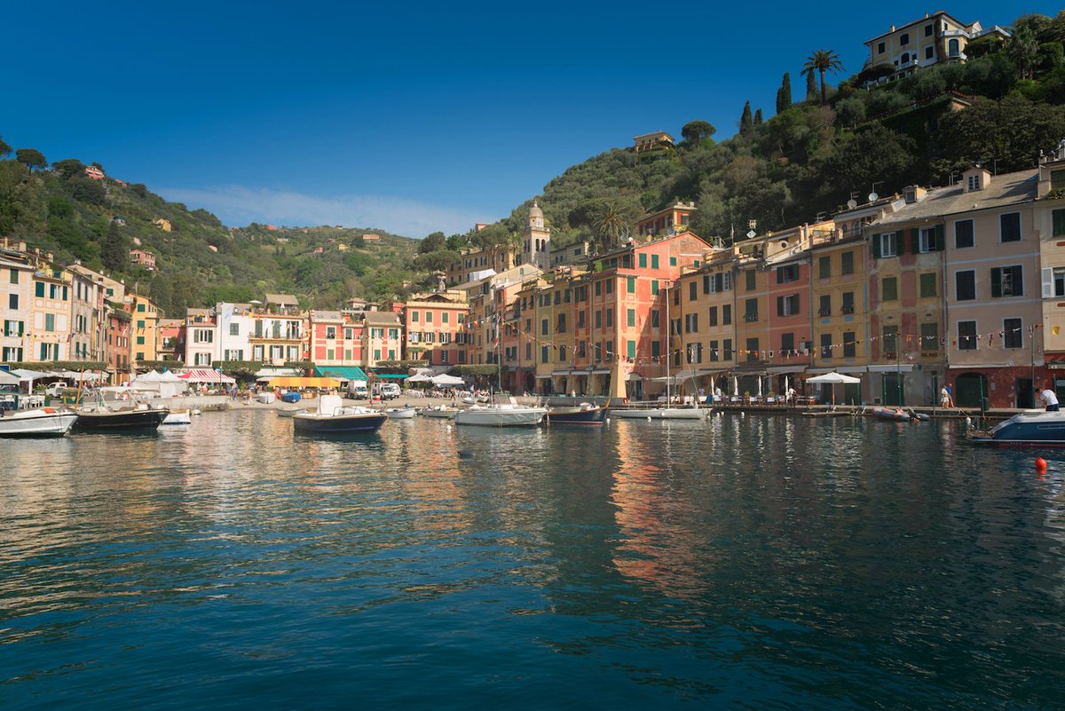 LuxuryLuxisto's tweet image. No need to anchor outside #Monaco if there&apos;s no room at the Port. Explore the surroundings as @LuxuryTravGuide  publishes a great #sailingguide which takes you to #Ventimiglia in #Italy. ow.ly/CDWq30ltn5z