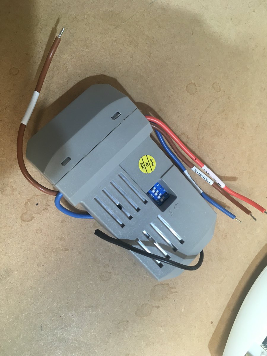 LightahomeUK's tweet photo. If you've used your fan this summer because of all the heat we've had and you've found an issue with your Fantasia ceiling fan then it may be a faulty remote receiver unit. Read our latest blogpost that discusses this https://t.co/oDMPexVEZA @FansByFantasia https://t.co/9FNL6TcP0X