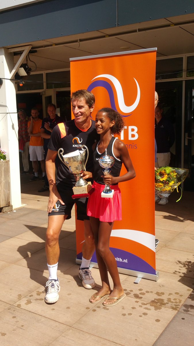 Tilburgse Jayden (12) Nederlands tenniskampioen tilburgsekoerier.nl/sport/tilburgs… #Tilburg