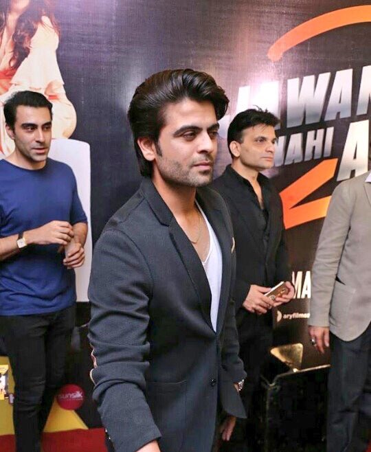 AHMADBIGGESTFAN's tweet photo. Ahmad Shahzad looking elegant at the premier of JPNA 2 last night. 😍💞👌🏼 https://t.co/cPc986k1r0