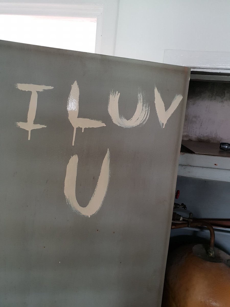 SwitchPlumbHeat's tweet photo. Even been left a lovely message in the cylinder cupboard. #heating #boiler #combi #systemupgrade #heatingupgrade #plumbing #switchboilers #message https://t.co/thjgTR8a0z