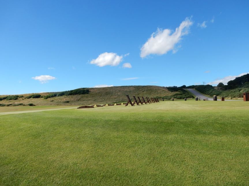 TrumpEstate's tweet photo. Trump Aberdeen's championship-style golf course features the largest practice facilities in the country, which are just a short walk from Chapter One of The Trump Estate. Discover more about the estate here: https://t.co/pbHxkYNCm8 #TheTrumpEstate https://t.co/y1axleum0v