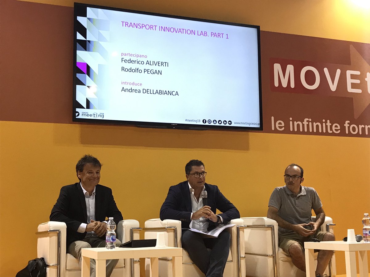 Popolo del <a href="/MeetingRimini/">Meeting Rimini</a>, l’incontro in corso al MOVEtoMEET si è aperto con la notizia che il direttore <a href="/FedeAliverti/">Federico Aliverti</a> ha appena smarrito in <a href="/fiererimini/">Fiere Rimini</a> i suoi occhiali, simili a quelli in foto. Chi li trova risponde? <a href="/rodolfopegan/">rodolfo pegan</a> sta presentando #TakeMyThinks, mi pare in tema!