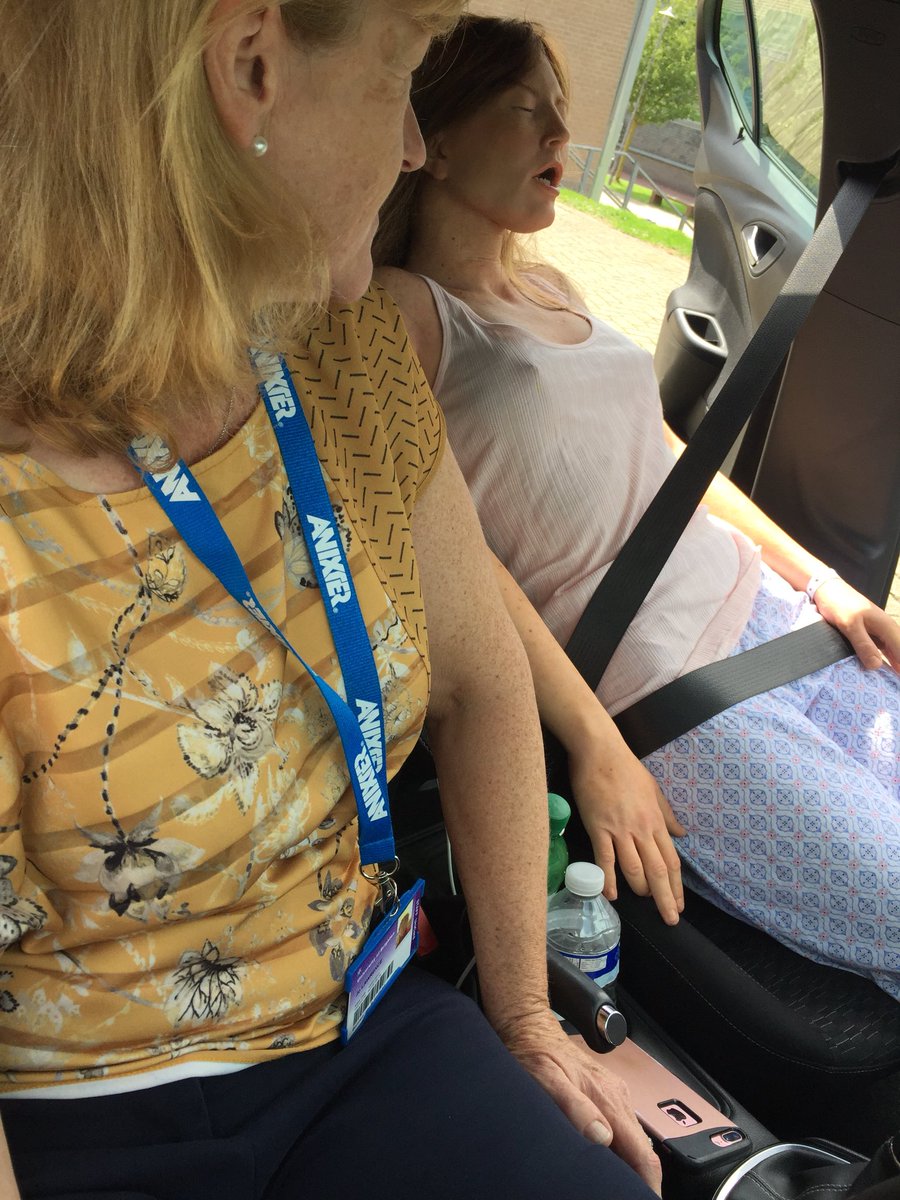bsms_simulation's tweet image. Pleased to see the Brighton uni simulation team working alongside @BrightonNurses @ParamedicsUK to enhance GP simulation in HEKSS