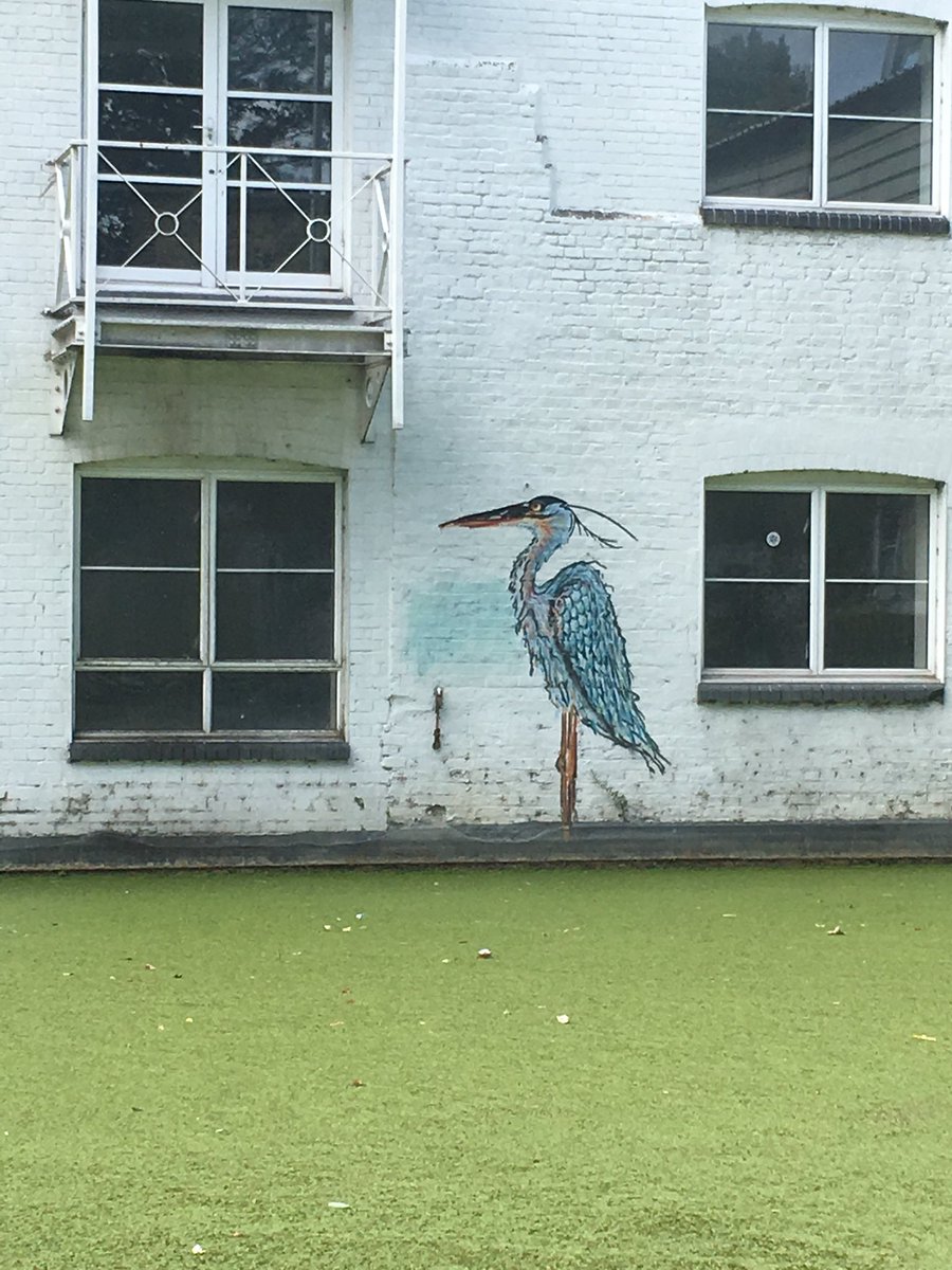 lucindahawksley's tweet image. Walking along the canal - perfect thinking &amp;amp; relaxing time. #WritingInMyHead #InsideOutside @Soc_of_Authors #London