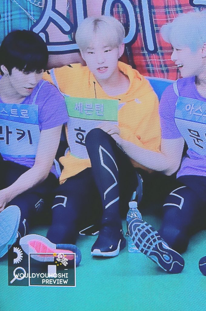 180820 isac 2018 more minhyuk, soonyoung, and moonbin꒰  #라키  #호시  #문빈  #세븐틴  #아스트로 ꒱ https://twitter.com/wouldyouhoshi/status/1031494618863419392?s=21