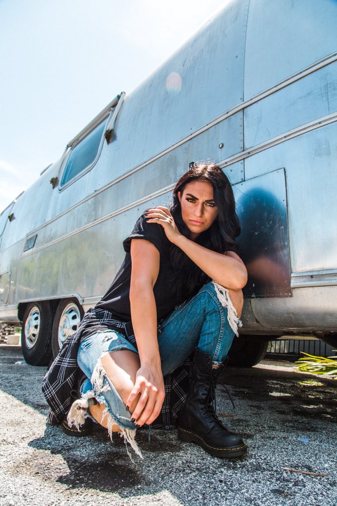 DlCdCGmUwAEwuFA.jpg:large