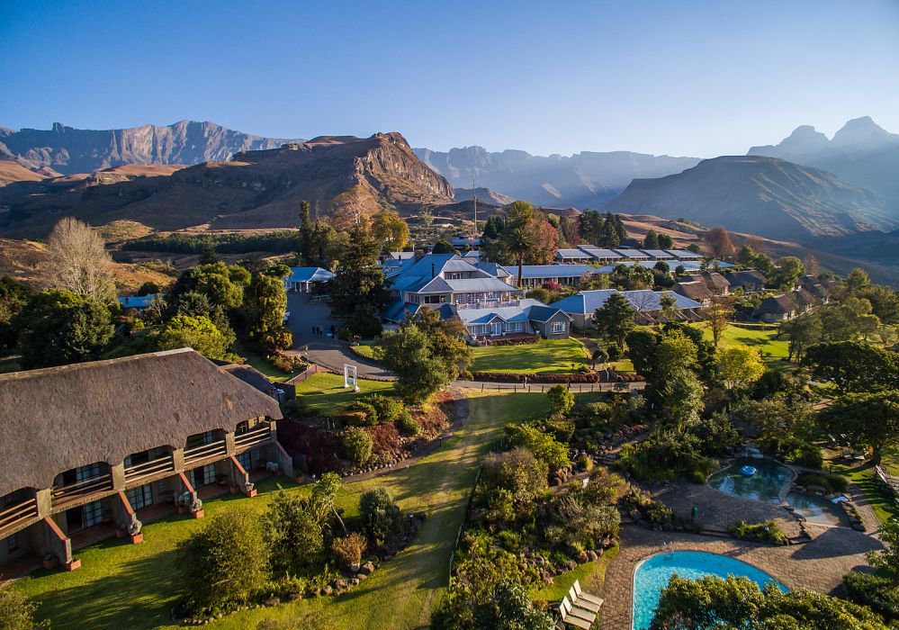 The road less travelled to Cathedral Peak Hotel - TravelGround Blog - buff.ly/2Bnl67B