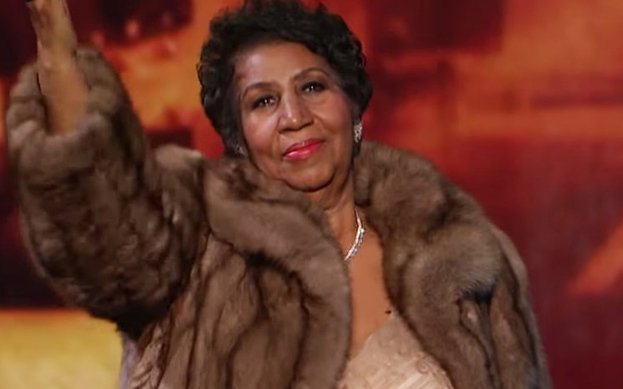 18 Grammy ödülü sahibi, soul efsanesi Aretha Franklin, 76 yaşında hayata veda etti.2010 yılından beri pankreas kanseri tedavisi gören Aretha Franklin, Detroit'teki evinde hayatını kaybetti. #music