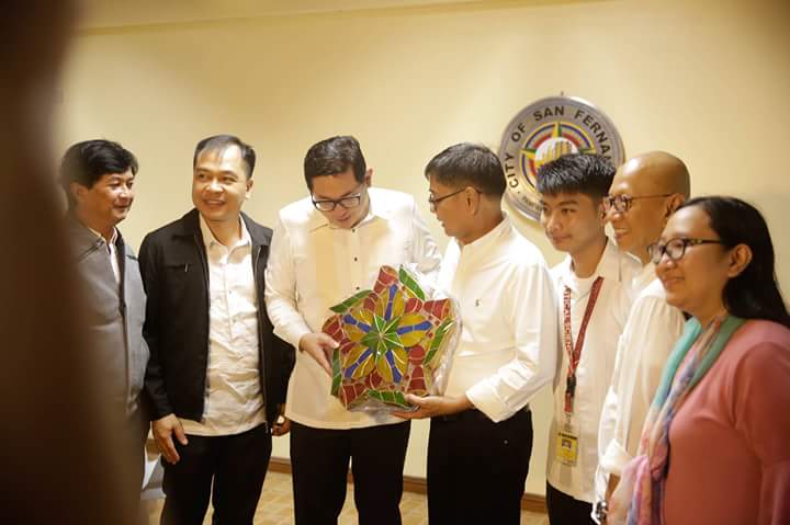 LTimberlake's tweet photo. Senator Bam Aquino visited &amp; joined us in Heroes Hall a while ago, on the Celebration of Death Anniversary of Ninoy Aquino &amp; the Unveiling of His Monument  in the area 🎀🔰  

#FernandinoFirst  #CSFP https://t.co/CuPP7pTTaM
