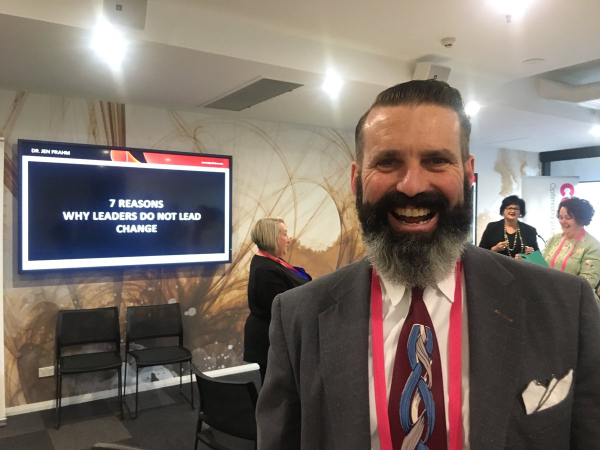 Finishing a great day at <a href="/convergence_oz/">#Convrg2018</a> with <a href="/jenfrahm/">Jennifer Frahm</a>. Thank you, <a href="/Sonia_Irwin_/">Sonia Irwin</a> ! #changemanagement #Convrg2018 #communication