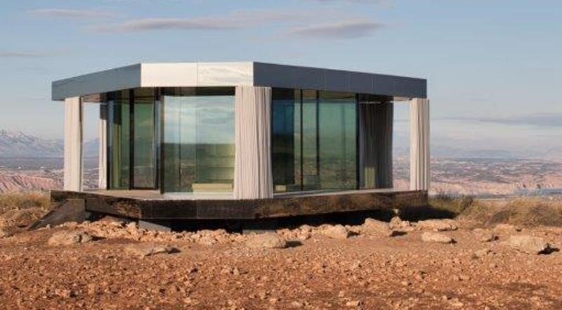 ASOVEN_PVC's tweet photo. La 'casa del desierto' pone a prueba la gama de #vidrios para #ventanas Guardian Glass. Descubre más en nuestro blog sobre esta vivienda situada en uno de los espacios más adversos y duros de Europa, el #desierto de Gorafe (Granada). #EficienciaEnergética
https://t.co/bWeKCiVX0B https://t.co/KEMG0vrz3x