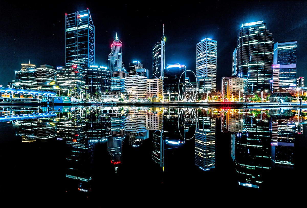 CityofPerth's tweet photo. What a stunning shot of Elizabeth Quay! Photo by Stu McKay Photography​ 😍
#cityofperth #elizabethquay @Australia  @WestAustralia https://t.co/v1fwagoXPP