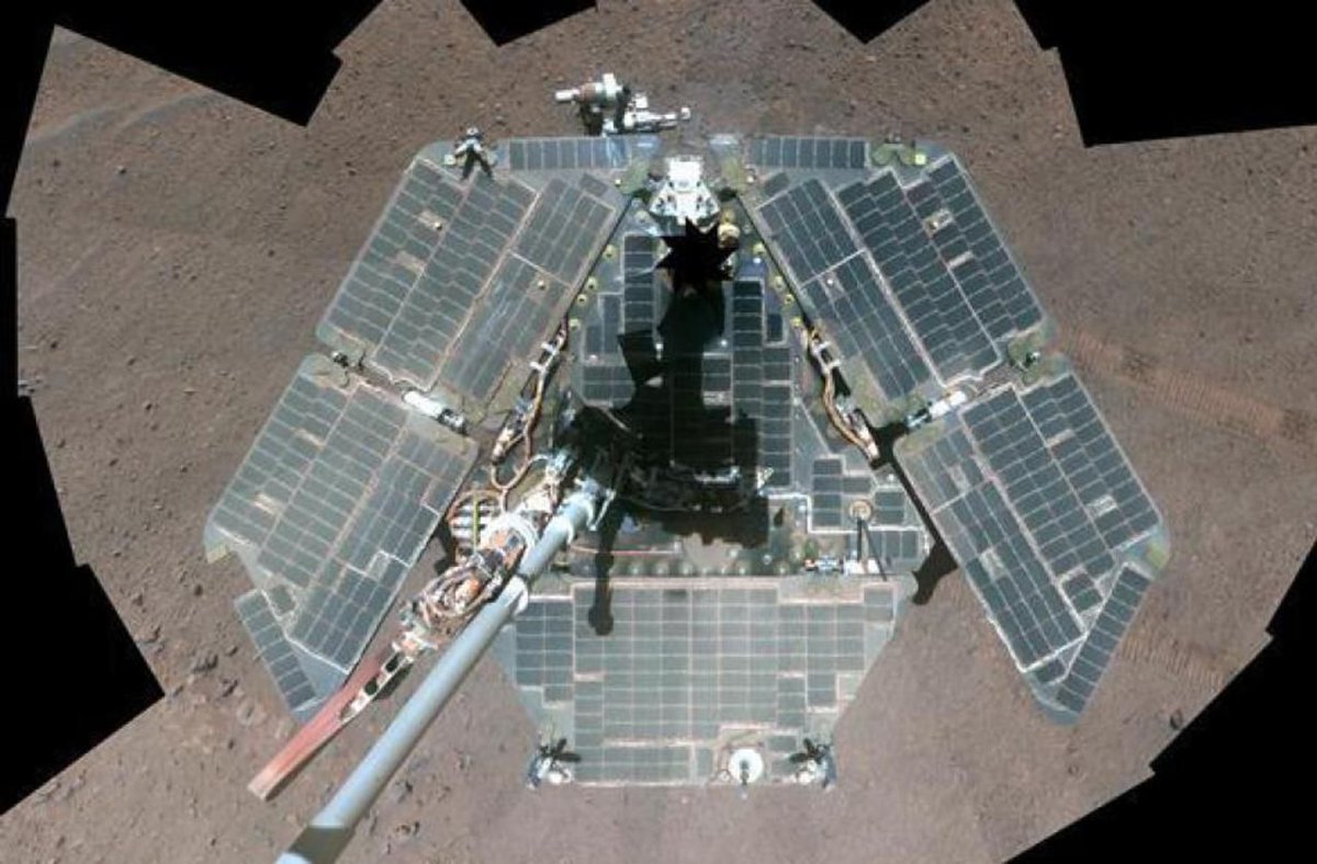 ActivEngineerin's tweet photo. Apres une tempête de sables sur Mars, le robot Opportunity est endormi. Pour le réveiller, la NASA lui fait écouter de la musique pop à plein volume chaque matin. 
https://t.co/L5BO5Bc3xj #NASA #opportunity https://t.co/5WYcSeDNf7